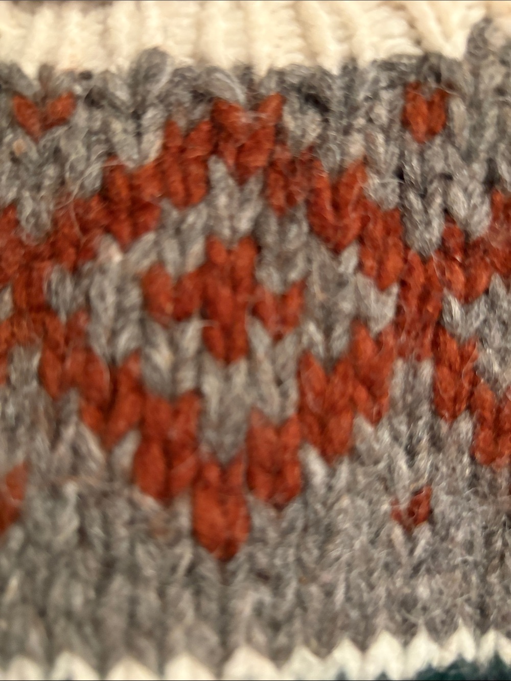 Cream Fair Isle Wool Sweater - Classic Pattern - Picture 4 of 7